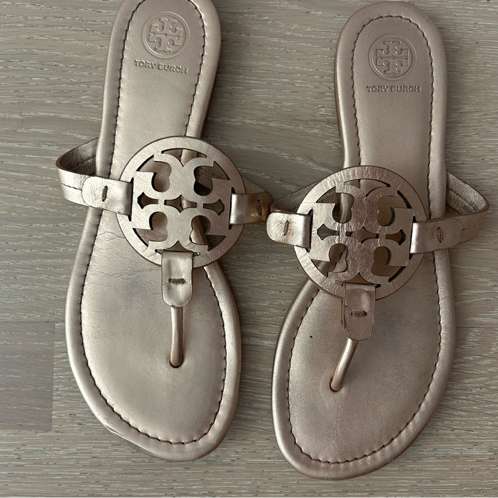 Tory Burch Rose Gold Logo Thong Sandals - Picture 2 of 4